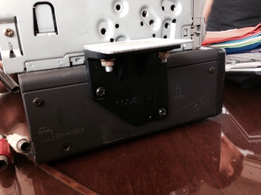 เครื่องเสียง KENWOOD DPX-4000 พร้อมที่ใส่ CD 5 แผ่น เครื่องเสียง KENWOOD DPX-4000 พร้อมที่ใส่ CD 5 แผ่น