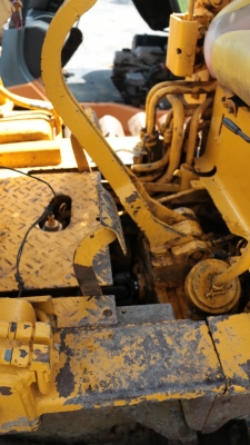 MISUBISHI BD2F แทรกเตอร์ตีนตะขาบ MISUBISHI BD2F แทรกเตอร์ตีนตะขาบ