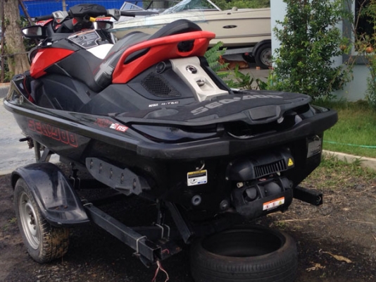 SEADOO RXT260XAS 2011 เจ๊ตสกีศูนย์ SEADOO RXT260XAS 2011 เจ๊ตสกีศูนย์