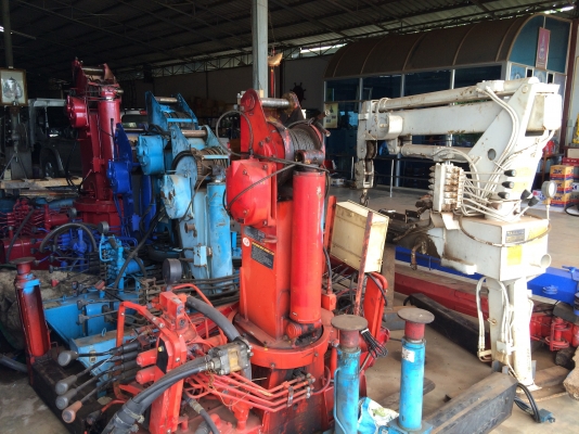 ขายเครน ยูนิค 2.5 ตัน 4 ปลอก เครนมือสองสภาพดีจากญี่ปุ่น