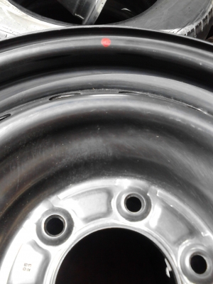 ขอบ 17  ( 17X 71/2่ JJ.) กะทะ 6 รู ขนาดเท่า ISUZU มี 1 ใบ TEL.081-427-3941