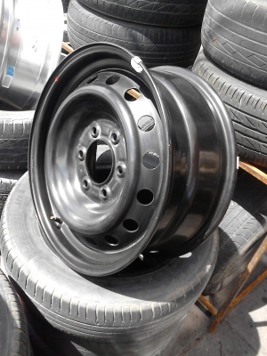 ขอบ 17  ( 17X 71/2่ JJ.) กะทะ 6 รู ขนาดเท่า ISUZU มี 1 ใบ TEL.081-427-3941