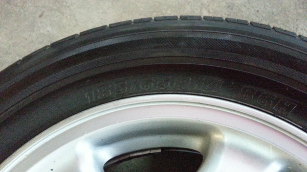 ล้อแม็คเดิม โคโลน่าท้ายโด่ง ขอบ 14 พร้อมยาง ปี11