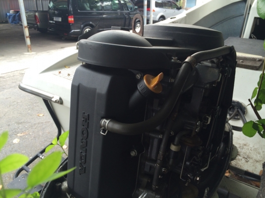 เพื่อนฝากลงขายเรือตกปลา 18 ฟุต เครือง Honda 50 แรง สี่จังหวะเดิมๆพร้อมใช้