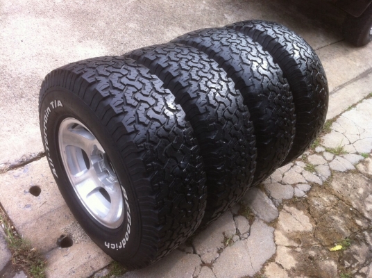 ขายล้อลาย vx80 พร้อมยาง bf 265-75-16