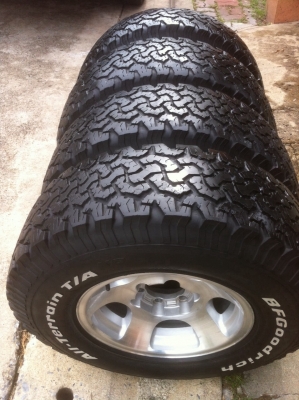 ขายล้อลาย vx80 พร้อมยาง bf 265-75-16