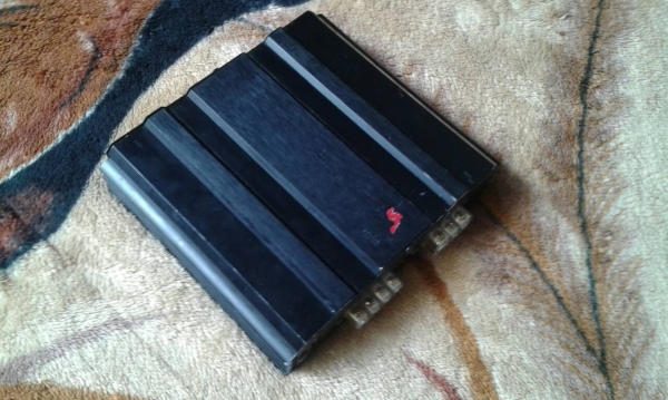 ขายแอมป์ Calss D ไม่ทราบยี่ห้อราคาสุดพิเศษครับมาช้าอนน่ะครับ 1800.- เท่านั้น