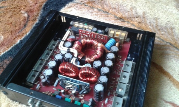 ขายแอมป์ Calss D ไม่ทราบยี่ห้อราคาสุดพิเศษครับมาช้าอนน่ะครับ 1800.- เท่านั้น