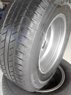 แม๊ก ขอบ 16 TOYOTA  ขนาด 6 รู  พร้อมยาง 245/70R16  ชุด 4 ล้อ TEL.081-427-3941