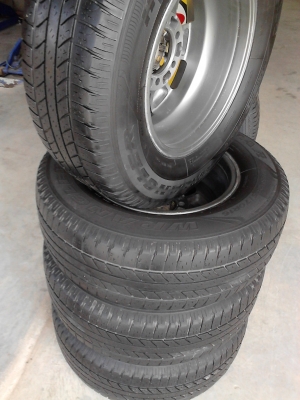 แม๊ก ขอบ 16 TOYOTA  ขนาด 6 รู  พร้อมยาง 245/70R16  ชุด 4 ล้อ TEL.081-427-3941