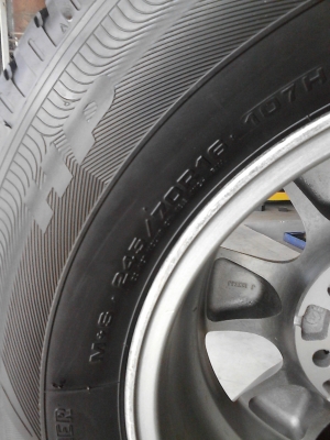 แม๊ก ขอบ 16 TOYOTA  ขนาด 6 รู  พร้อมยาง 245/70R16  ชุด 4 ล้อ TEL.081-427-3941