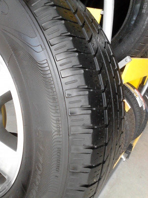 แม๊ก ขอบ 16 TOYOTA  ขนาด 6 รู  พร้อมยาง 245/70R16  ชุด 4 ล้อ TEL.081-427-3941