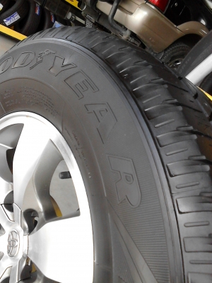 แม๊ก ขอบ 16 TOYOTA  ขนาด 6 รู  พร้อมยาง 245/70R16  ชุด 4 ล้อ TEL.081-427-3941