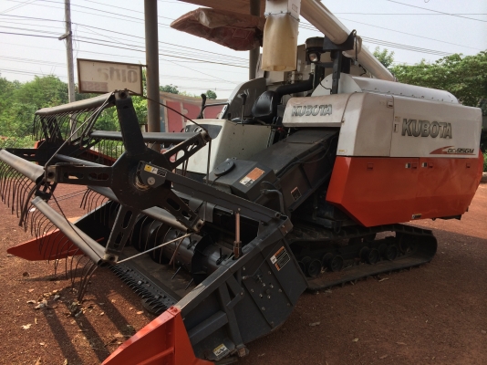 ขายรถเกี่ยวข้าว Kubota Dc95 GM