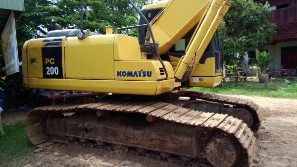 ขาย Komatsu pc200-7 สภาพสวย ใช้งานแค่ 11083 ชั่วโมง