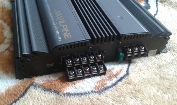 ขายแอมป์ Alpine V-power MRP-F320 (5ch) ใช้ได้ปกติขายถูกๆ1800.- ขายแอมป์ Alpine V-power MRP-F320 (5ch) ใช้ได้ปกติขายถูกๆ1800.-