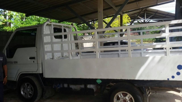 4 ล้อกลาง ไดน่า ป้ายเล็ก  เครื่อง J ติดแก๊สหัวฉีด เกียร์ออโต้ พวงมาลัยเพาเวอร์ แอร์เย็นมาก เครื่องดี คันชีสวย