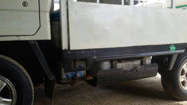 4 ล้อกลาง ไดน่า ป้ายเล็ก  เครื่อง J ติดแก๊สหัวฉีด เกียร์ออโต้ พวงมาลัยเพาเวอร์ แอร์เย็นมาก เครื่องดี คันชีสวย