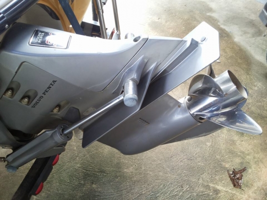 ปี2005 reinell 185ls volvo 4.3GLv6 วิ่งๆ ประหยัดน้ำมัน