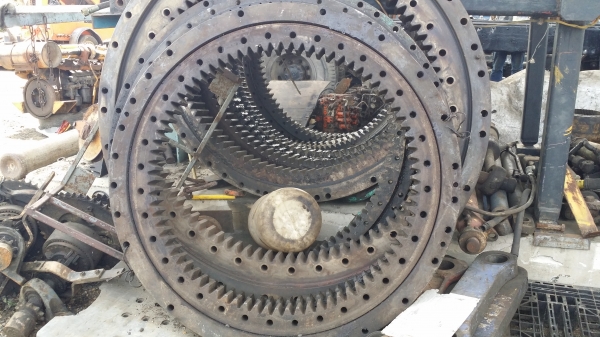 ฝากขายด่วน เอวสวิงรถแม็คโค หลายรุ่นราคาถูก (เหมาวงละ8,000) มี20วง