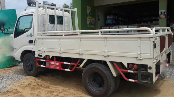 รถฮีโน่ 6 ล้อ ( ไม่ดั้ม ) 145 แรงม้า. ปี 56 ( รถวิ่ง 19,xxx กม. ) สนใจติดต่อ 081 - 6079515 รถฮีโน่ 6 ล้อ ( ไม่ดั้ม ) 145 แรงม้า. ปี 56 ( รถวิ่ง 19,xxx กม. ) สนใจติดต่อ 081 - 6079515