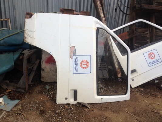 ขายประตู ISUZU NKR 1 คู่