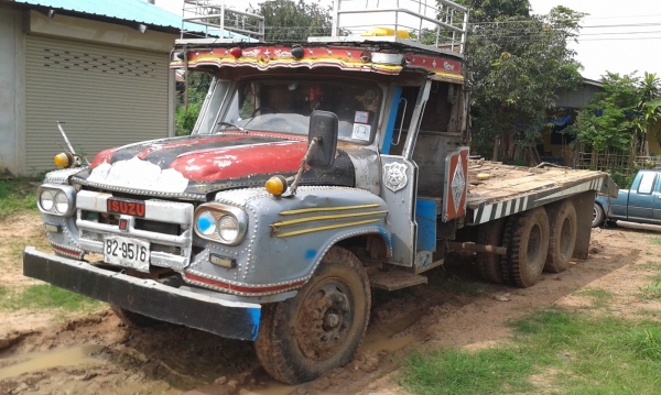 ขายแม็คโคร KOMATSU PC100 รุ่น 5ไฟฟ้าครบ ขายแม็คโคร KOMATSU PC100 รุ่น 5ไฟฟ้าครบ