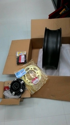 ขายล้อแม็กcbr650ใหม่เบิกห้างทุกชิ้นพร้อมยาง 180/55zr17 ขายล้อแม็กcbr650ใหม่เบิกห้างทุกชิ้นพร้อมยาง 180/55zr17