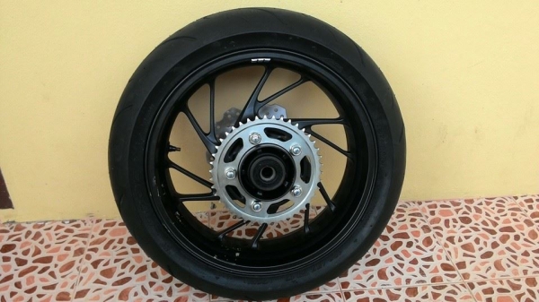 ขายล้อแม็กcbr650ใหม่เบิกห้างทุกชิ้นพร้อมยาง 180/55zr17 ขายล้อแม็กcbr650ใหม่เบิกห้างทุกชิ้นพร้อมยาง 180/55zr17