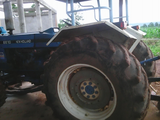 ขายรถไถฟอร์ด 6610 T5 ท้าย7600 สภาพพร้อมใช้