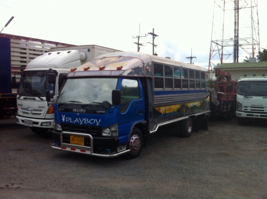 6ล้อ NPR 130HPยาว5ม**รถห้าง**