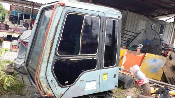 ขายด่วน หัวเก๋ง HITACHI EX 200-3 มีกล่อง= จอ =พร้อมสายไฟ