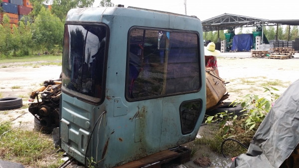 ขายด่วน หัวเก๋ง HITACHI EX 200-3 มีกล่อง= จอ =พร้อมสายไฟ