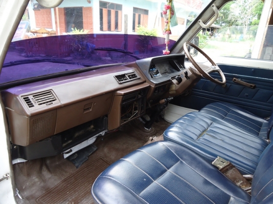 รถตู้  Toyota  hiace  ขับดี    เครื่องดี 2 L  เดิมๆ  แห้ง ๆ เกียร์ดี   เอกสารพร้อมโอน  อัตราเร่งดี  เดินเบาเรียบ ประหยัดครับ