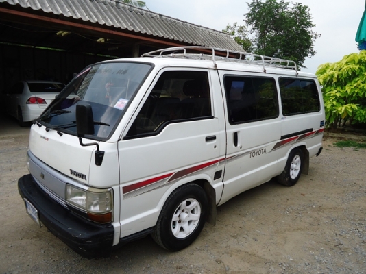 รถตู้  Toyota  hiace  ขับดี    เครื่องดี 2 L  เดิมๆ  แห้ง ๆ เกียร์ดี   เอกสารพร้อมโอน  อัตราเร่งดี  เดินเบาเรียบ ประหยัดครับ