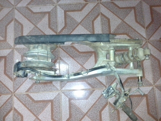 ขายสวิงอาร์ม RG Gamma และดุมหลัง เบรคหลังครบชุด