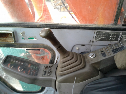 ขายรถแมคโฮ  HITACHI   EX 120-2  เลขตัวถัง  12 N-32857   เลขเครื่อง  =4BD1-995884   รถนำเข้าเก่านอก  เครื่องดี  ปั้มแรงทำงานไว  ไฟฟ้าเต็ม ปั้มนิ้วรถยังไม่เคยใช้งานในไทย  มีเอกสารแจ้งจำหน่ายพร้อง ขายราคาถูก  เจ้าของขายเองค่ะ