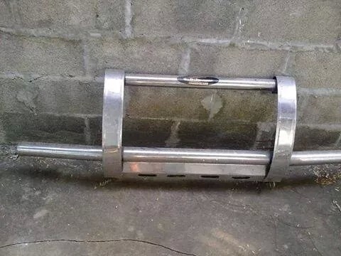 ขายกันชนสแตนเลส ของวีโก้ ใส่ได้เดือนเดียวถอด ขายถูกๆคร้าบ850-ด่วน