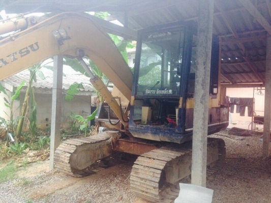 ขายรถแบคโฮ KOMATSU PC 60-5 สภาพสวย เอกสารใบแจ้งจำหนาย สนใจโทร 081-9701072