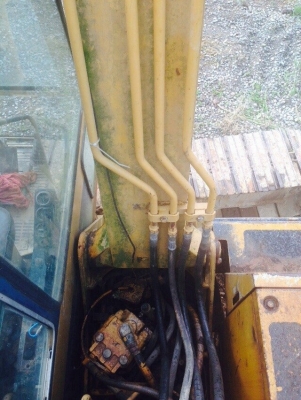 ขายรถแบคโฮ KOMATSU PC 60-5 สภาพสวย เอกสารใบแจ้งจำหนาย สนใจโทร 081-9701072