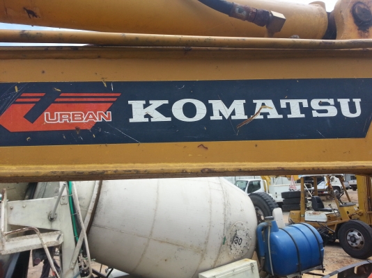 ขายkomatsu pc30-6 เก่านอกยังไม่ได้ใช้งานในไทย พร้อมใช้งานครับ
