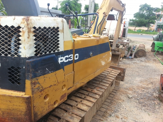 ขายkomatsu pc30-6 เก่านอกยังไม่ได้ใช้งานในไทย พร้อมใช้งานครับ