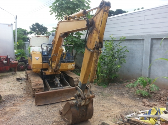 ขายkomatsu pc30-6 เก่านอกยังไม่ได้ใช้งานในไทย พร้อมใช้งานครับ