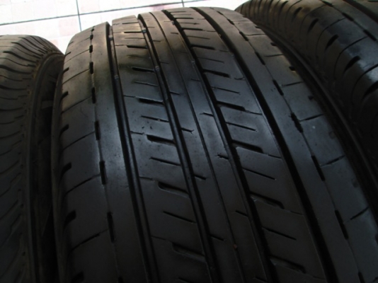 ขายยาง BRIDGESTONE R611 215-65-16 ปี12+13 (1ชุด)