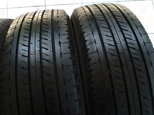 ขายยาง BRIDGESTONE R611 215-65-16 ปี12+13 (1ชุด)