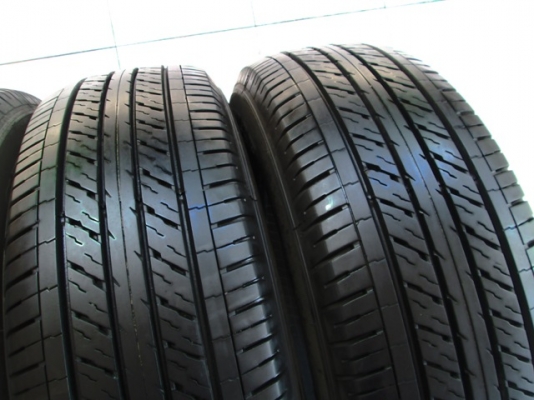 ขายยาง DUNLOP SP LT37 215-65-16 ปี13 งามๆ (1ชุด)