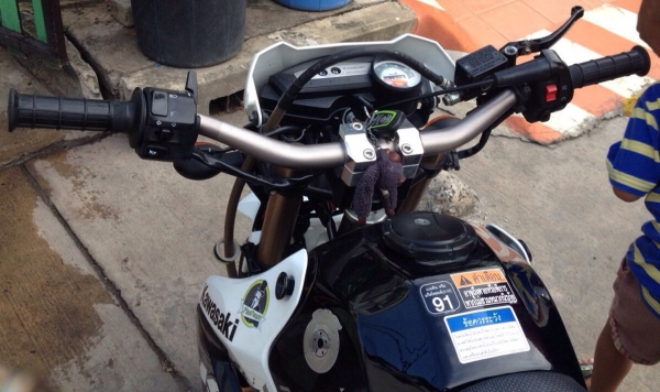 ขาย Ksr ปี 2013 สตาร์ทมือ ราคา 40,000.- (ราคาต่อรองได้) รายการของแต่ง - แฮนด์ Fatbar - ท้ายสั้น (มีท้ายเดิมให้) - กันล้ม2จุด - สันญาณกันขโมย - ไฟเลี้ยวหลังทร DRC - ยางหลัง size 130 - โช๊คYSS - ก้านเบรค GTR พับได้ ติดต่อ 083-033-1406 086-392-7573 (พีท) ขาย Ksr ปี 2013 สตาร์ทมือ ราคา 40,000.- (ราคาต่อรองได้) รายการของแต่ง - แฮนด์ Fatbar - ท้ายสั้น (มีท้ายเดิมให้) - กันล้ม2จุด - สันญาณกันขโมย - ไฟเลี้ยวหลังทร DRC - ยางหลัง size 130 - โช๊คYSS - ก้านเบรค GTR พับได้ ติดต่อ 083-033-1406 086-392-7573 (พีท)