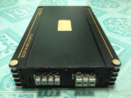 แอมป์คลาสดี บิ้กเฮด 2000w มือสองสภาพเดิมๆไม่เคยซ่อม ขับซับ10&quot;-12&quot;โครงหล่อสบายๆแรงดีเบสดีมาก ไม่กินไฟ ขาย 2950 บาท
