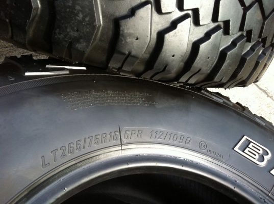 ขายยางMud Maxxis Bighorn MT-762 ขนาด 265 75 r16 ปี12