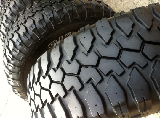 ขายยางMud Maxxis Bighorn MT-762 ขนาด 265 75 r16 ปี12
